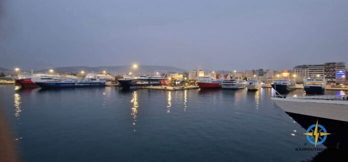 πλοια στον πειραια