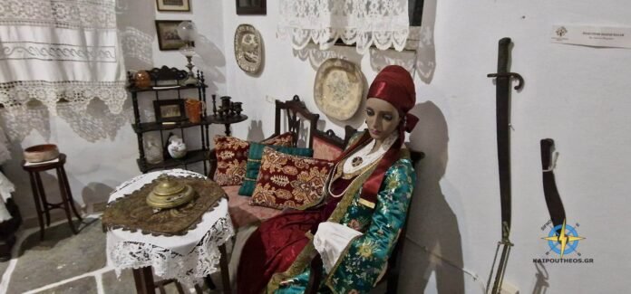 ΕΜΕΙΣ ΠΑΛΙΑ ΣΤΑ ΣΠΙΤΙΑ ΜΑΣ