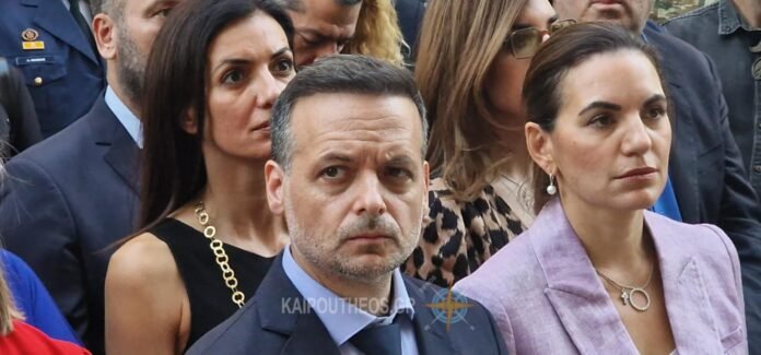 XARIS DOUKAS DIMARHOS ATHINAION