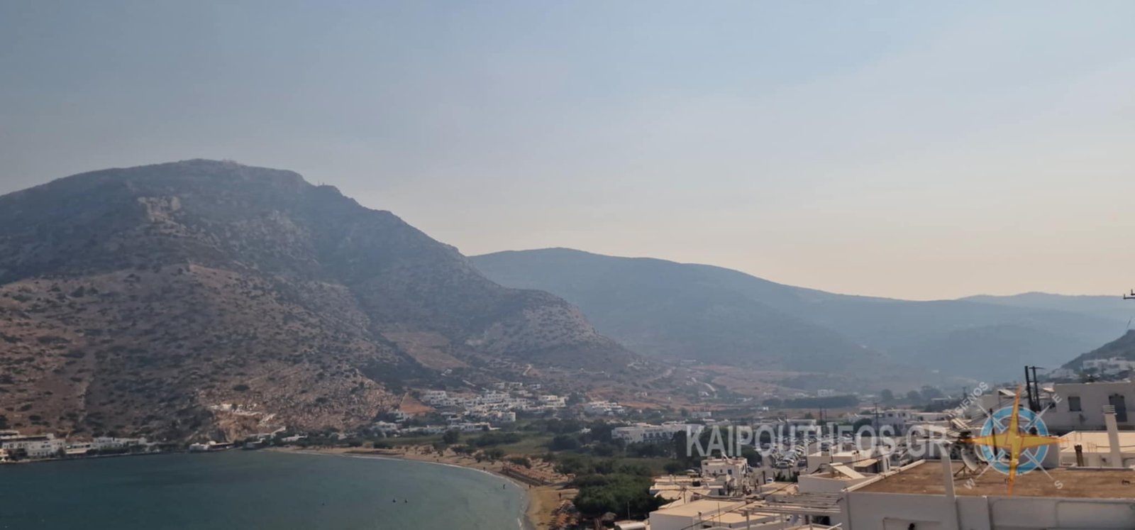 Έντονη μυρωδιά καμμένου στην Σίφνο και άλλα νησιά των Κυκλάδων λόγω του αέρα