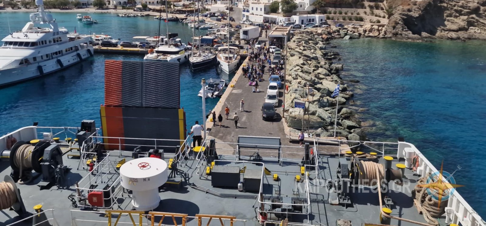 folegandros port