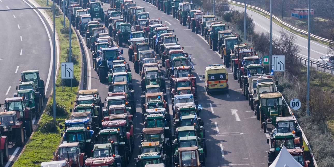 Τελεσίγραφο κυβέρνησης στους αγρότες: Plan B με κυρώσεις αν δεν αποχωρήσουν από τα μπλόκα -Νέα σύσκεψη στο Μαξίμου