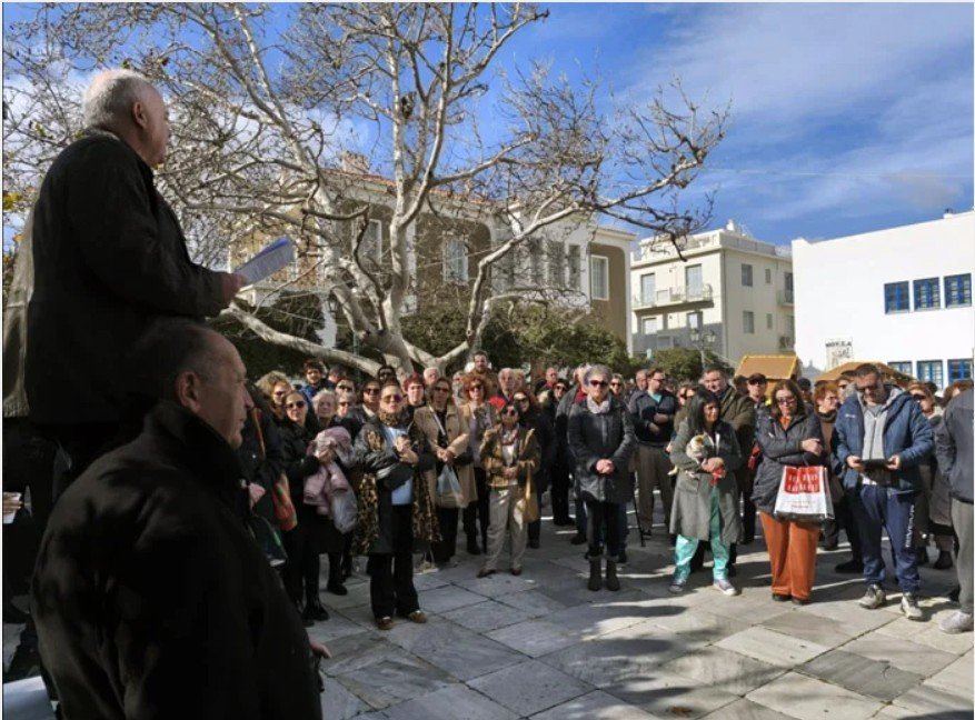 Ξεσηκώθηκαν στην Άνδρο για τις πλωτές διακομιδές ασθενών μετά τον θάνατο 48χρονης.Βίντεο