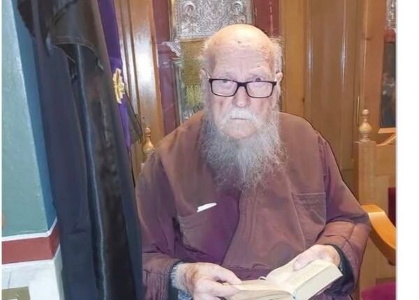 Σίφνος.Έφυγε από τη ζωή ο πάτερ Αντώνιος Κουλούρης
