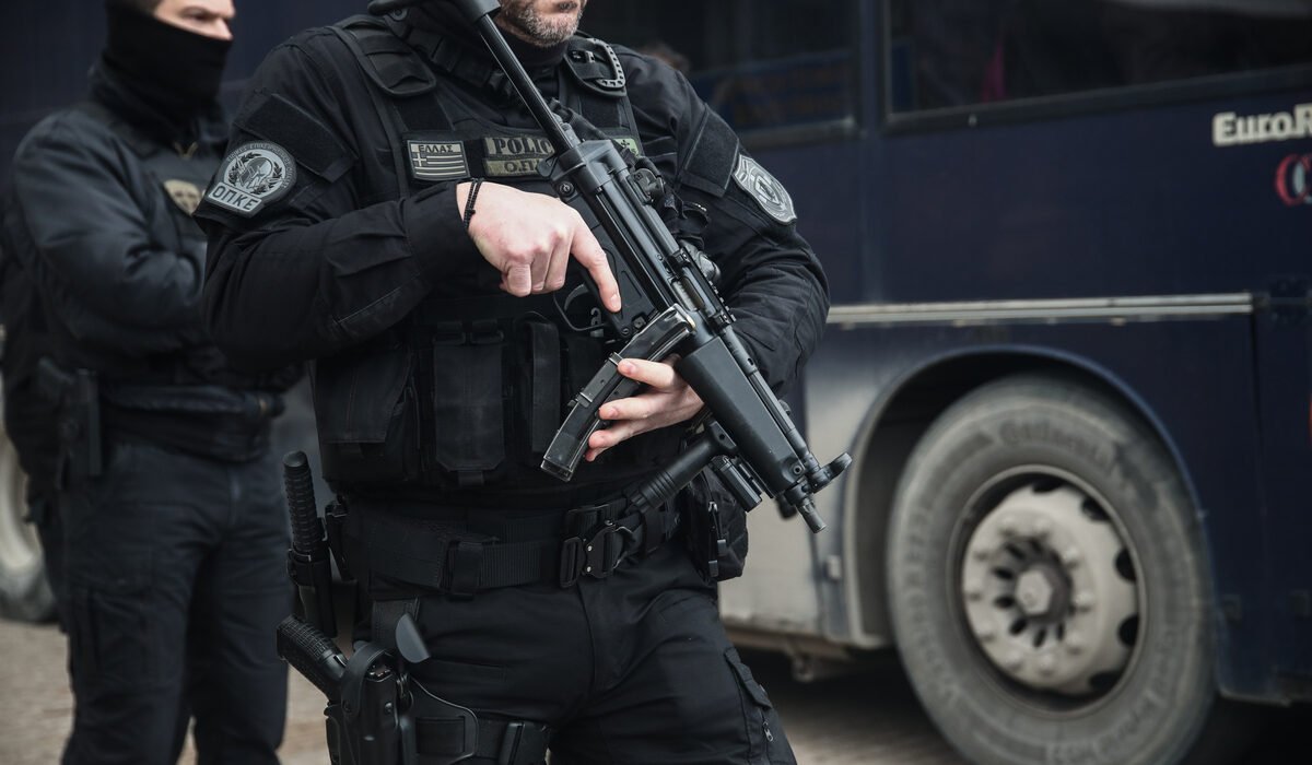 Συναγερμός στην ΕΛ.ΑΣ. υπό το φόβο τρομοκρατικού χτυπήματος – Σε κλοιό εκατοντάδες στόχοι