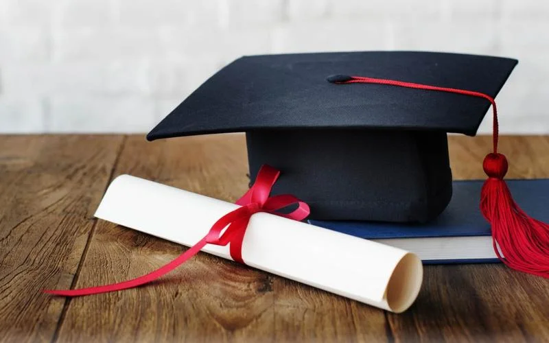 Κίμωλος: Υποτροφίες από τον Χαράλαμπο Κ. Βεντούρη στη μνήμη των γονιών του Κωνσταντίνου και Οδηγήτριας σε αποφοίτους του Γυμνασίου Λ.Τ.