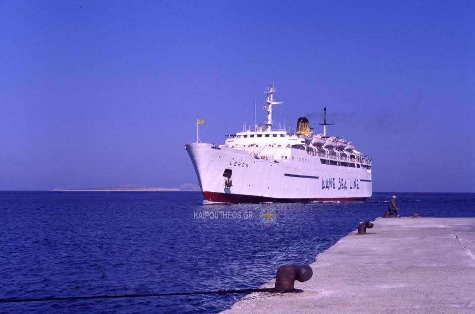 Το “Λέρος”στο λιμάνι της Αστυπαλιάς τον Αύγουστο του 1998.