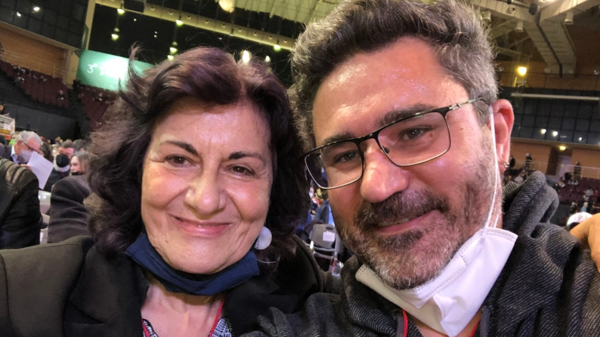 Έφυγε από τη ζωή αιφνιδίως ο γιος της Θεανώς Φωτίου σε ηλικία 48 ετών