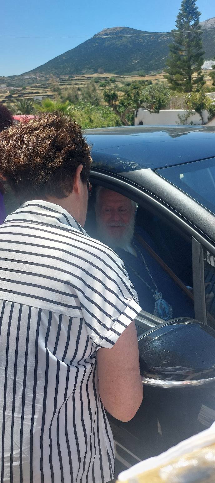 “ΤΟ ΣΜΑΡΙ”: Πρόσφερε συμβολικό δώρο στον Μητροπολίτη Δωρόθεο Β΄