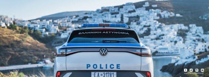 Ανήλικος που οδηγούσε χωρίς άδεια μοτοσικλέτα παρέσυρε πεζό στη Σαντορίνη