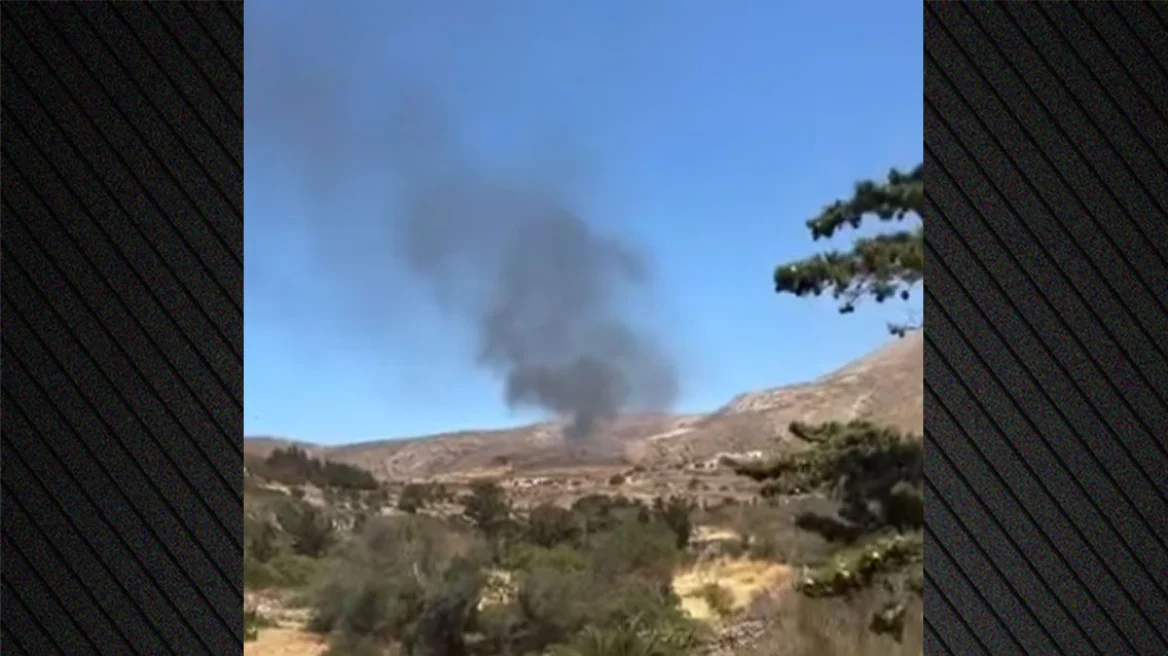 Φωτιά τώρα στην Πάρο. Σηκώθηκαν 3 εναέρια, μήνυμα του 112 για εκκενώσεις 3 περιοχών