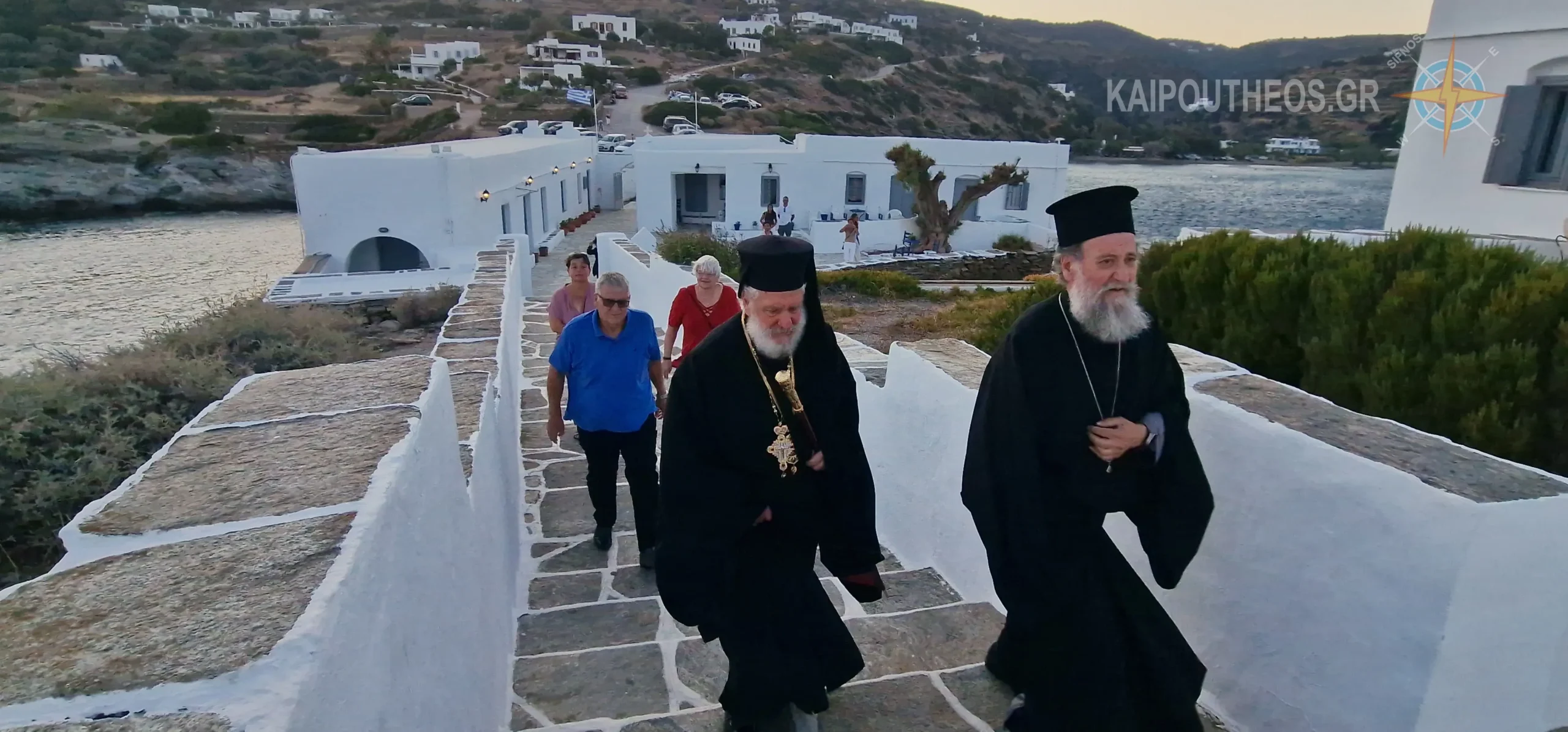 Σίφνος: Από τον Μητροπολίτη Σύρου η Ακολουθία του Μεγάλου Παρακλητικού Κανόνος προς την Υπεραγία Θεοτόκο στο Μοναστηριακό Μετόχιο της Παναγίας της Χρυσοπηγής.Βίντεο-φωτογραφίες
