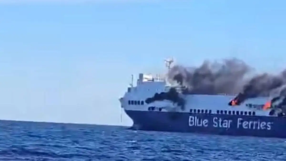 Εκκενώθηκε με επιτυχία το «BLUE CARRIER 2» μετά από φωτιά στη Μύκονο-Ανακοίνωση της εταιρείας