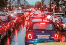 Κυκλοφοριακό χάος και σήμερα – Στην Αθήνα τα αυτοκίνητα κινούνται με 17 χλμ./ώρα